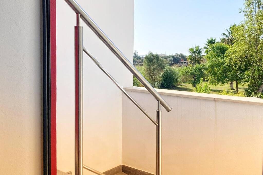 Vivenda Espacosa E Luminosa Villa Quelfes Exterior foto